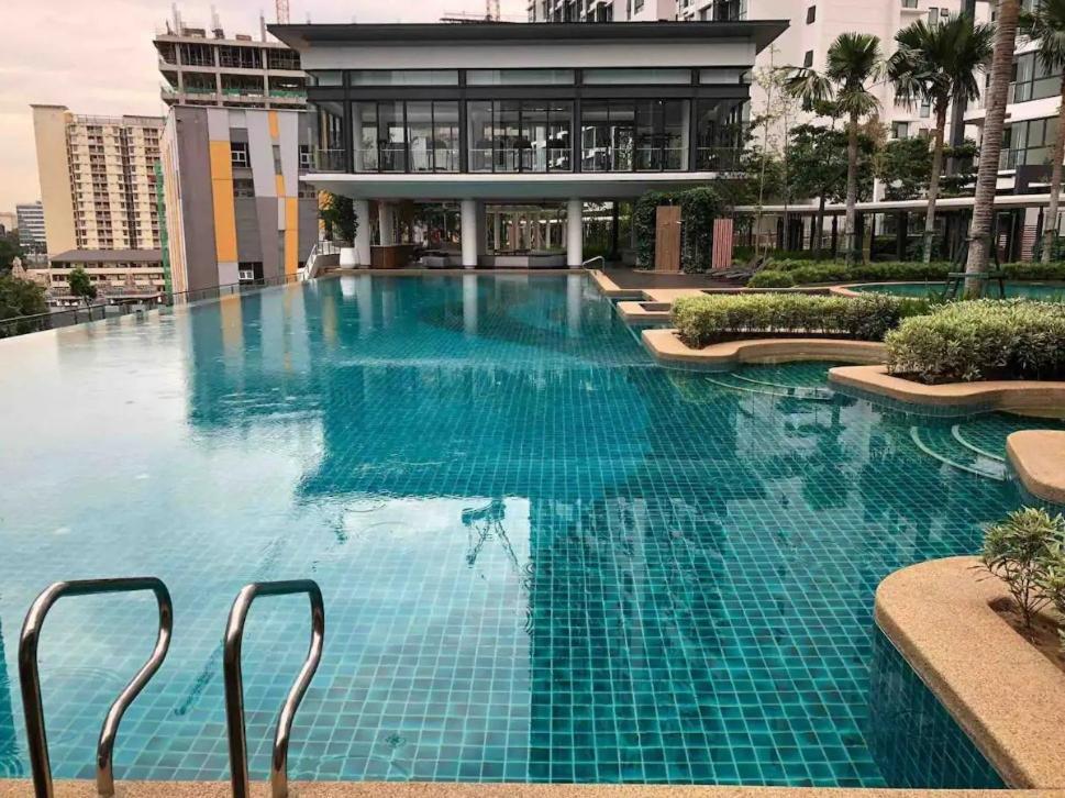 V Suites-27